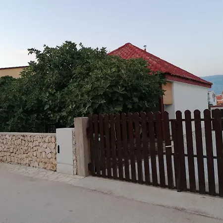 Kuca Za Odmor Ana Hébergement de vacances *