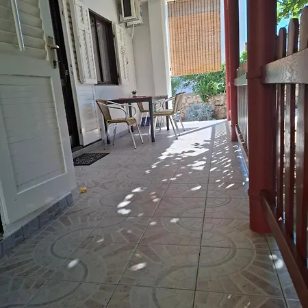 Ferienhaus Kuca Za Odmor Ana Ražanac