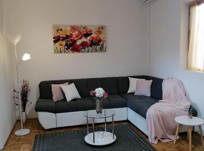 Kuca Za Odmor Ana Hébergement de vacances *